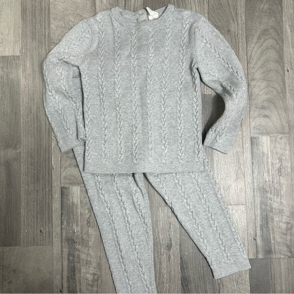 H&M Other - H&M Girls Gray Cozy Cable Knit Sweater and Legging Set 4T